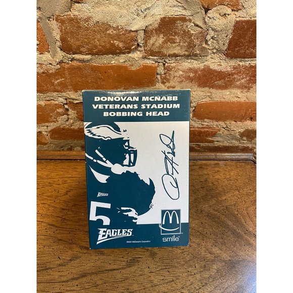 Donavan McNabb, Philadelphia Eagles, McDonalds 6 1/2" New Bobblehead - Picture 2 of 3